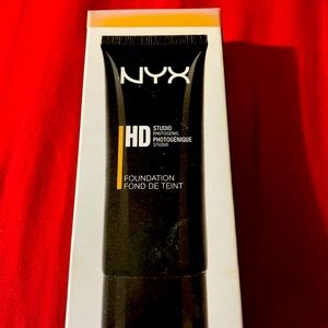 NYX studio photogenic foundation